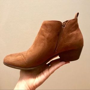 ❤️ American Eagle Suede Boot